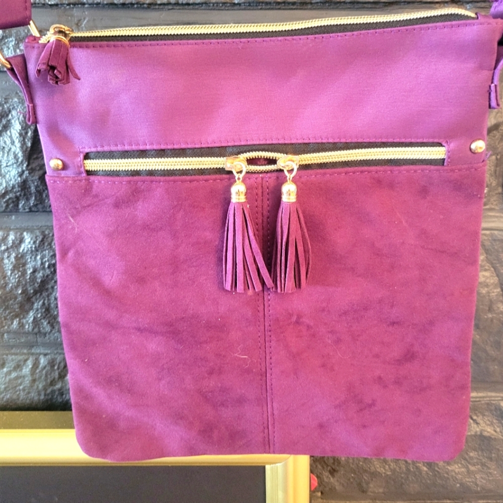 🦚 Faux suede purple crossbody bag